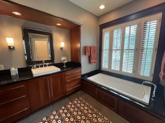 $4,500 | 3024 Esplanade Avenue, New Orleans, LA 70119