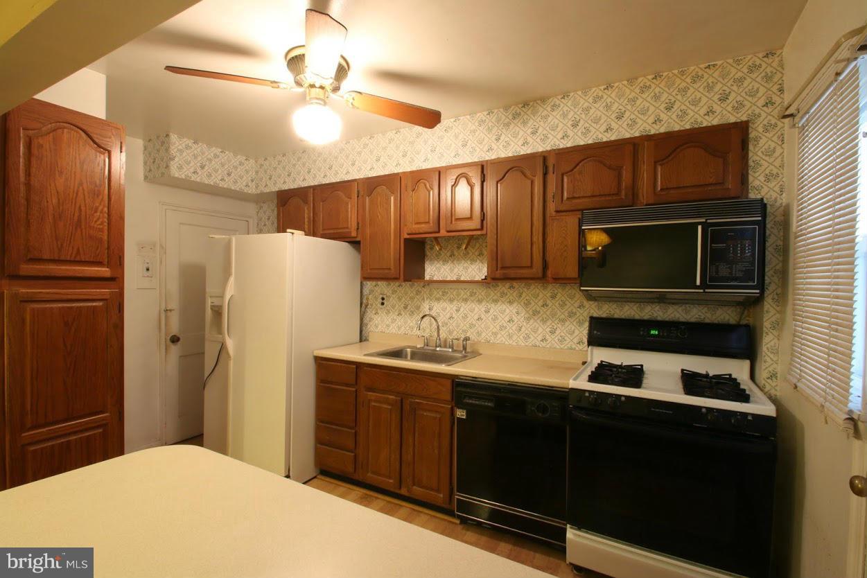 1920 Holborn Road Baltimore, MD 21222 - Photo 11 of 30 Kitchen
