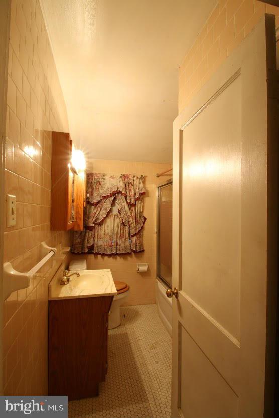 1920 Holborn Road Baltimore, MD 21222 - Photo 18 of 30 Bath