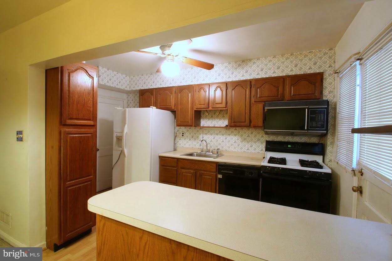 1920 Holborn Road Baltimore, MD 21222 - Photo 10 of 30 Kitchen