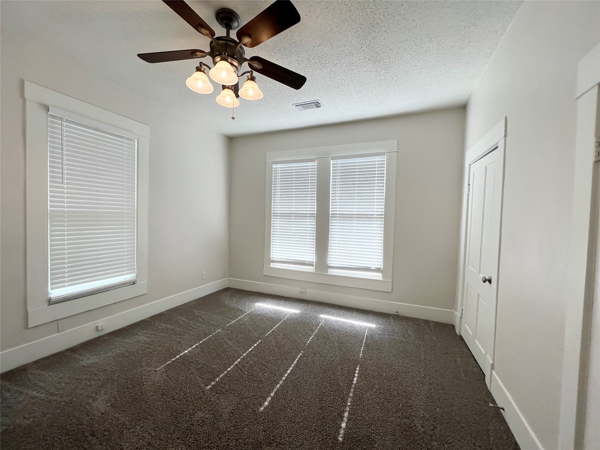 421 East Myrtle Street Angleton, TX 77515 - Photo 13 of 19