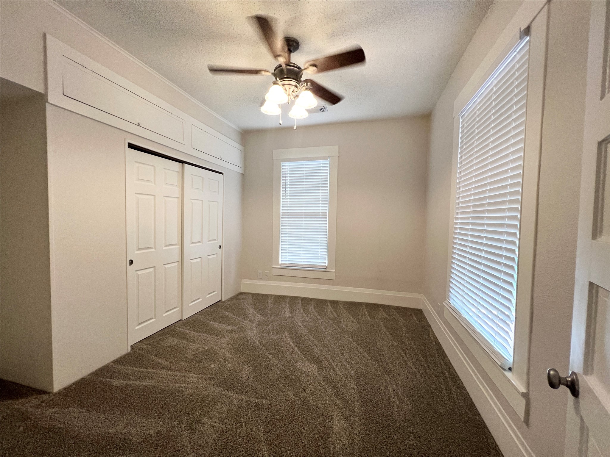 421 East Myrtle Street Angleton, TX 77515 - Photo 10 of 19