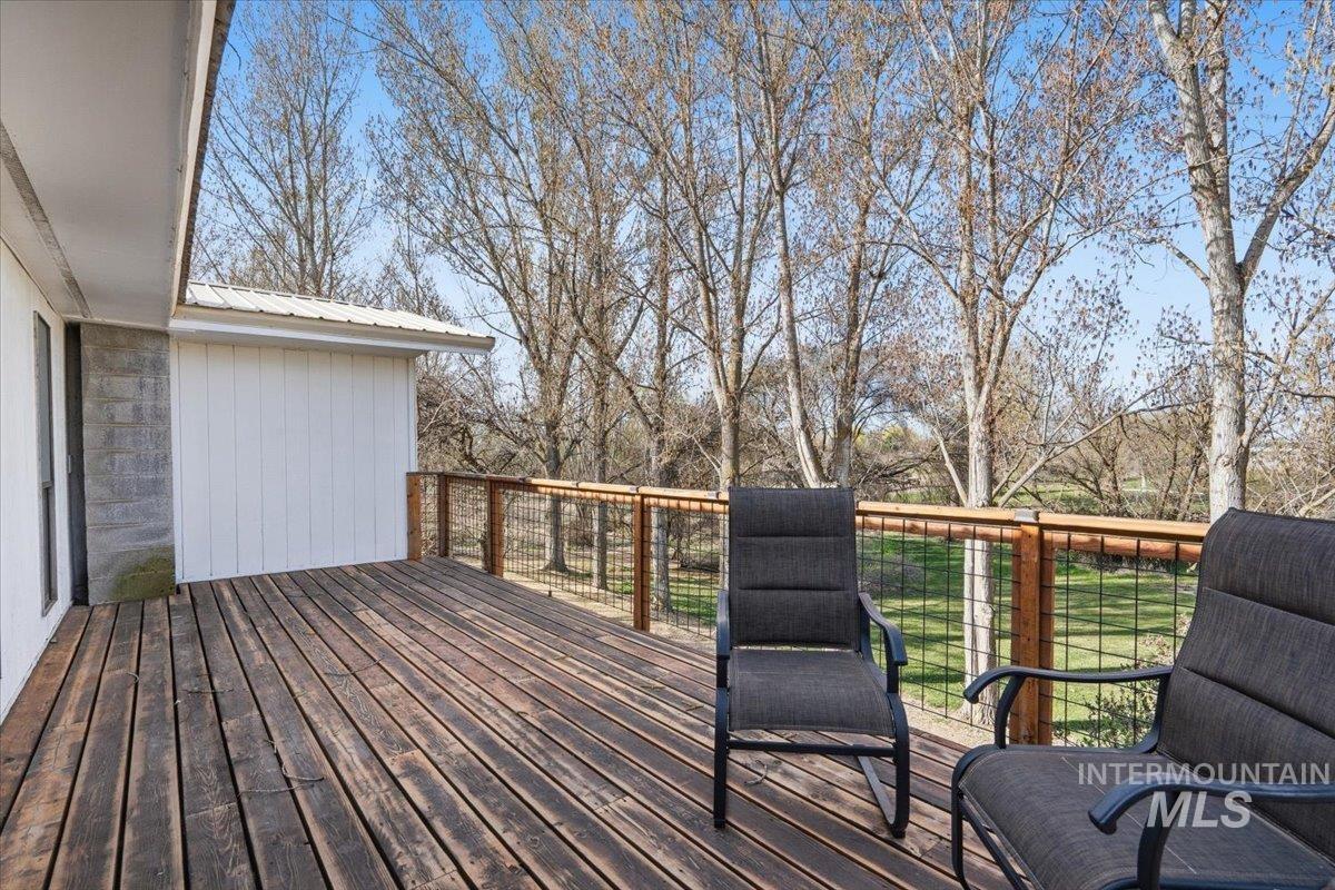 7771 Elmore Road Fruitland, ID 83619 - Photo 33 of 48 Private patio off master suite.