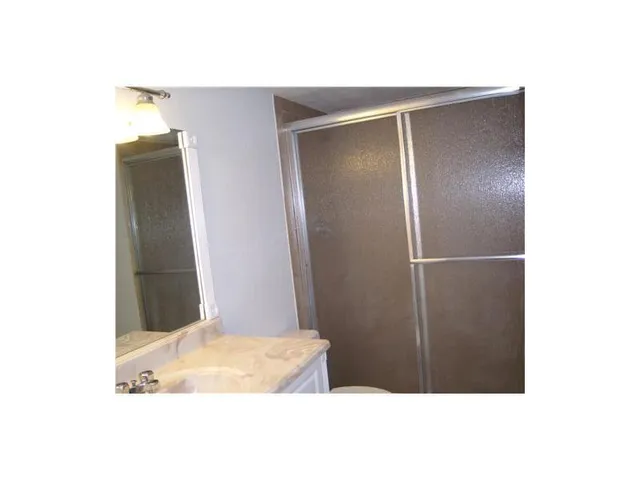 $1,900 | 4158 Inverrary Drive, Unit 404, Lauderhill, FL 33319