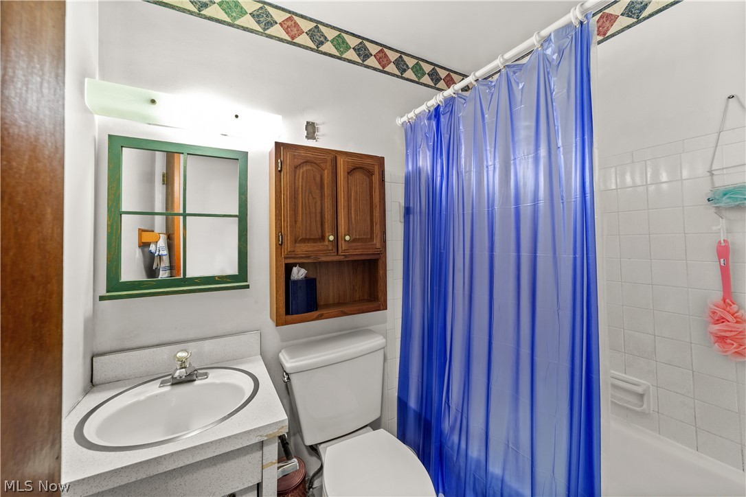 20312 Lorain Road, Unit 108 Cleveland, OH 44126 - Photo 25 of 33 Full bathroom