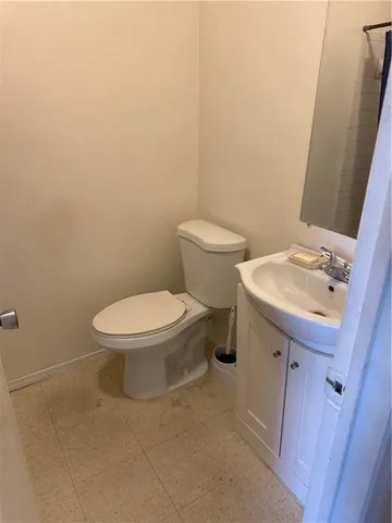 $900 | Undisclosed Address, Metairie, LA 70003