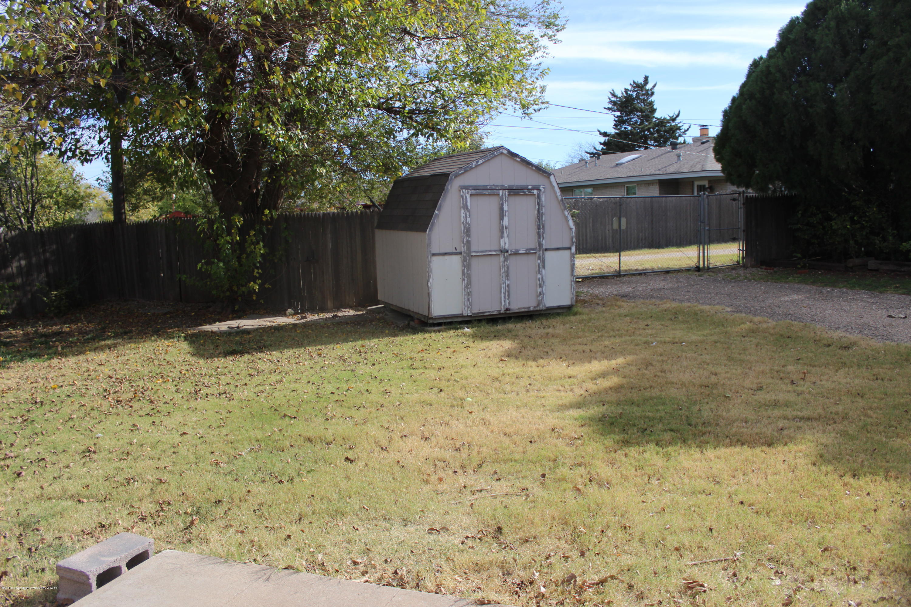 4901 McCarty Boulevard Amarillo, TX 79110 - Photo 15 of 17 Backyard
