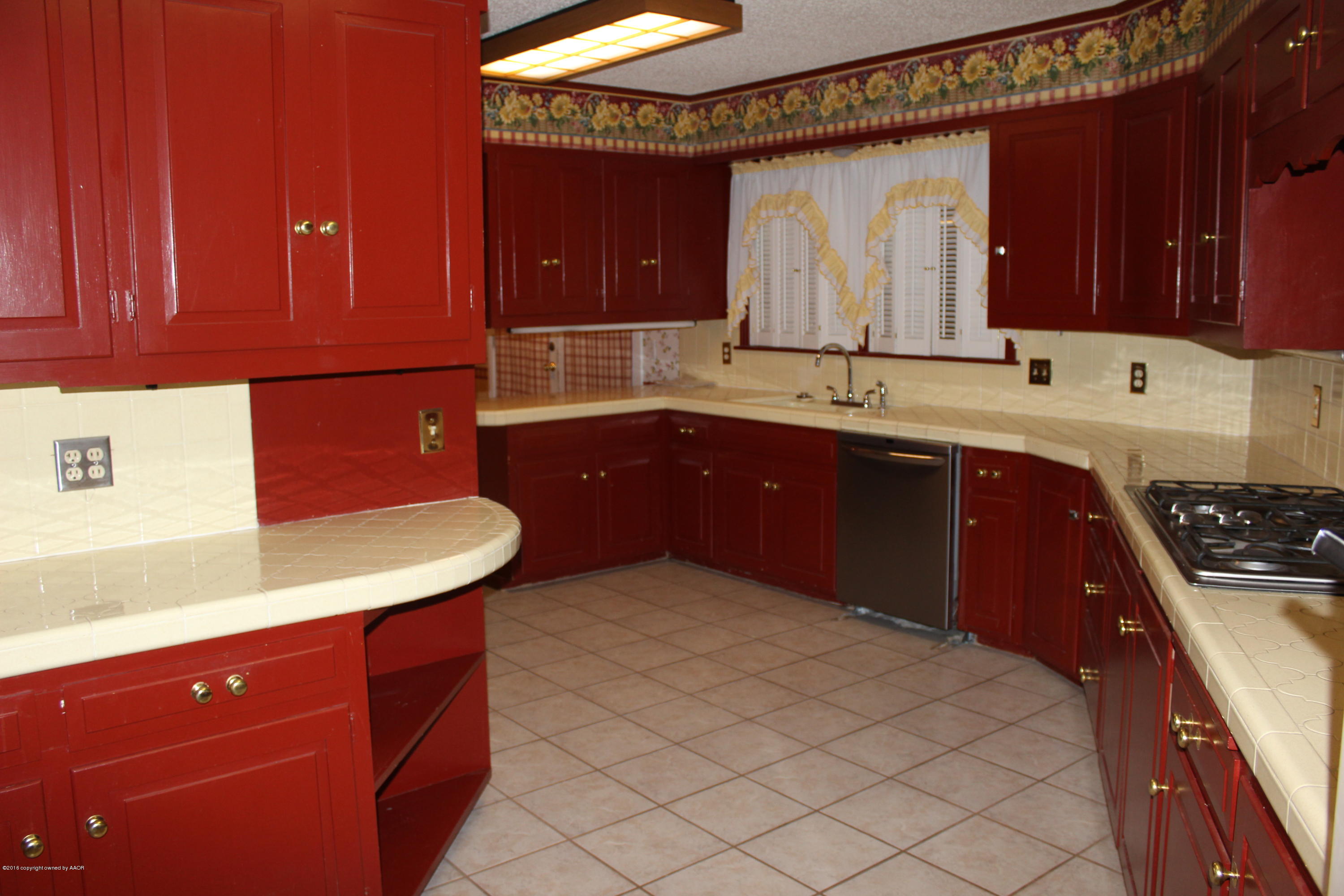 4901 McCarty Boulevard Amarillo, TX 79110 - Photo 8 of 17 Kitchen