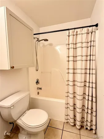 $285,000 | 2309 West Squire Road, Lake Sherwood, MO 63357