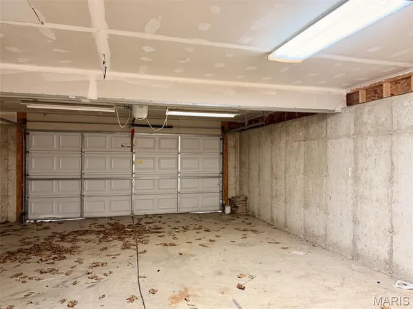 $285,000 | 2309 West Squire Road, Lake Sherwood, MO 63357