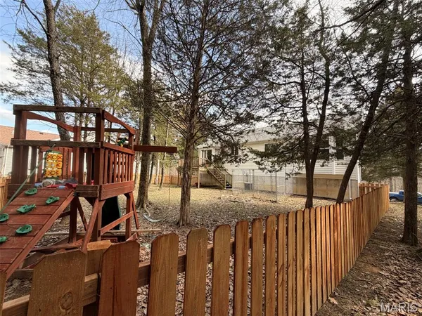 $285,000 | 2309 West Squire Road, Lake Sherwood, MO 63357