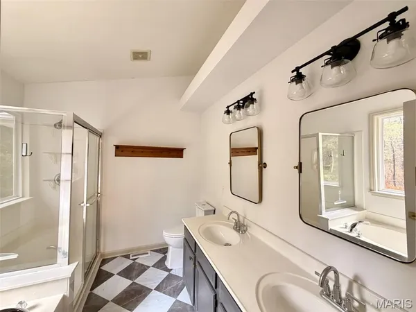 $285,000 | 2309 West Squire Road, Lake Sherwood, MO 63357