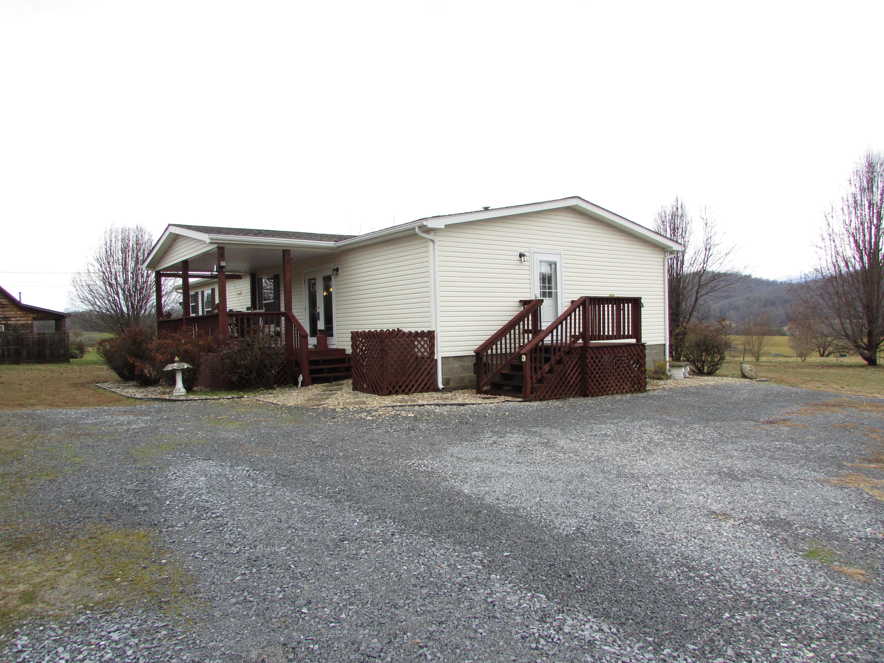 2508 Siam Road Elizabethton, TN 37643 - Photo 8 of 61 IMG_1878