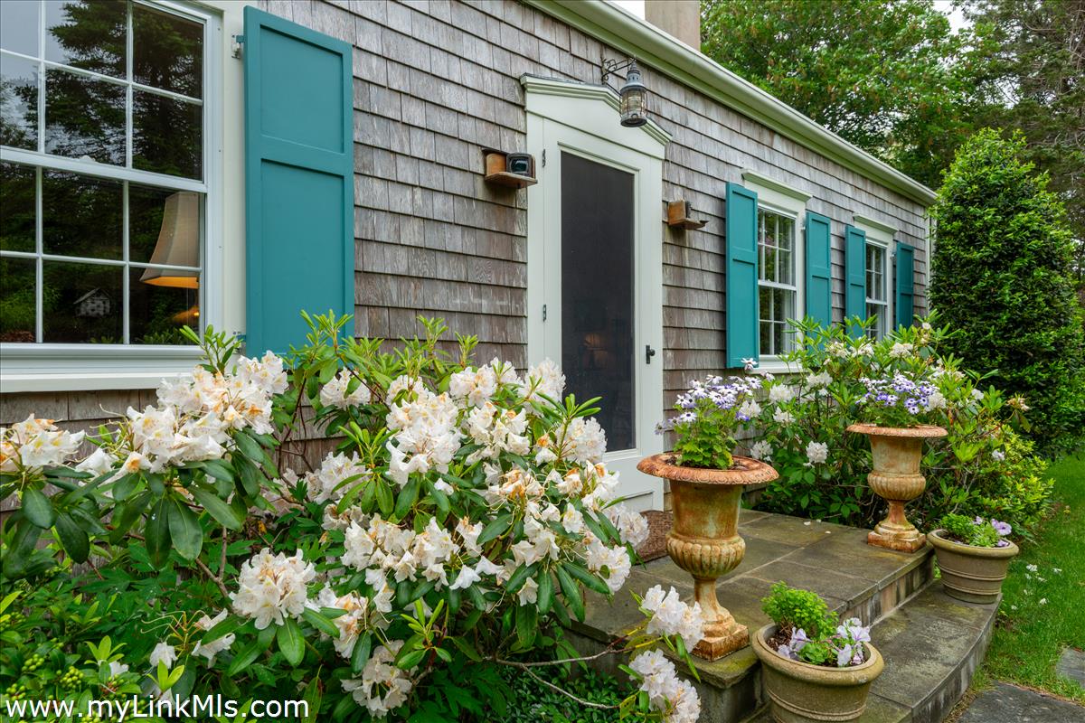 12 Shimmo Pond Road Nantucket, MA 02554 - Photo 4 of 43 Gallery Image 4