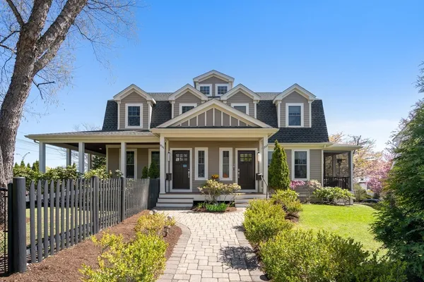 $1,698,000 | 1935 Commonwealth Avenue, Unit 1935, Newton, MA 02466