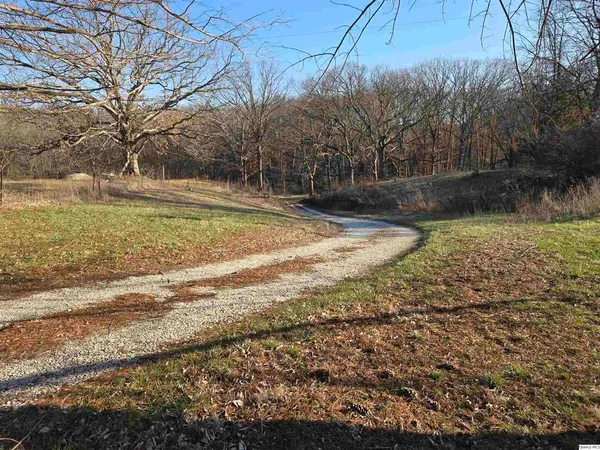 $215,000 | 2219 North 1350th Avenue, Camp Point, IL 62320