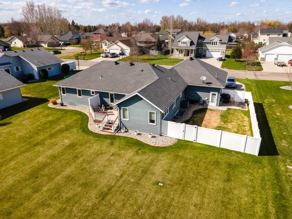 $540,000 | 1819 52nd Avenue North, Moorhead, MN 56560