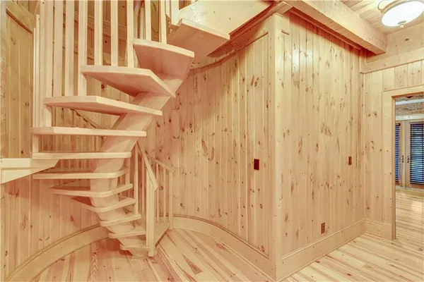 $3,000,000 | 3464 Carolyn Street, Gainesville, GA 30504