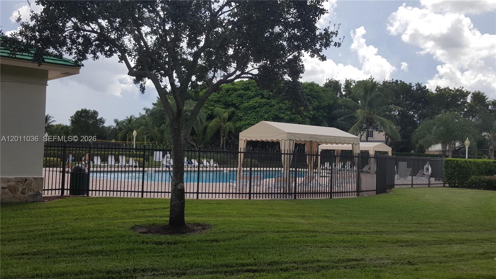 897 Briar Ridge Road, Unit 897 Weston, FL 33327 - Photo 39 of 49