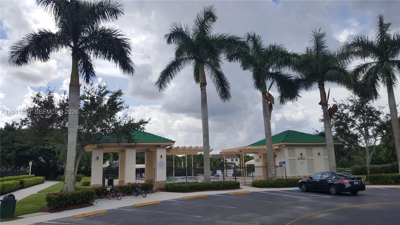 897 Briar Ridge Road, Unit 897 Weston, FL 33327 - Photo 43 of 49