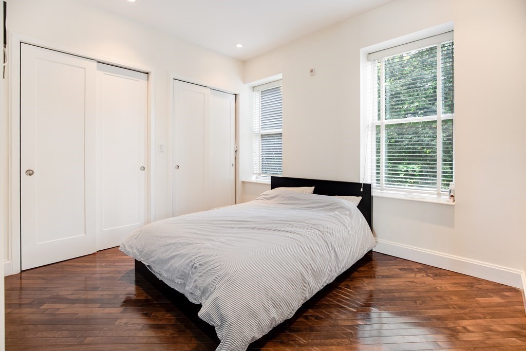 44 Snow Hill Street, Unit 4 Boston, MA 02113 - Photo 5 of 9