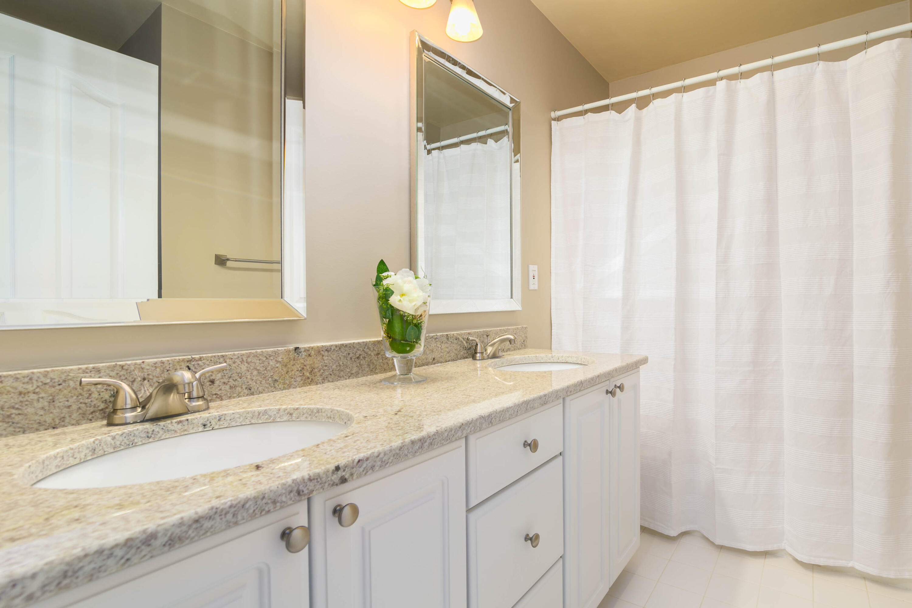 4949 Lexington Court Rochester, MI 48306 - Photo 20 of 37 4949 Lexington Ct-38