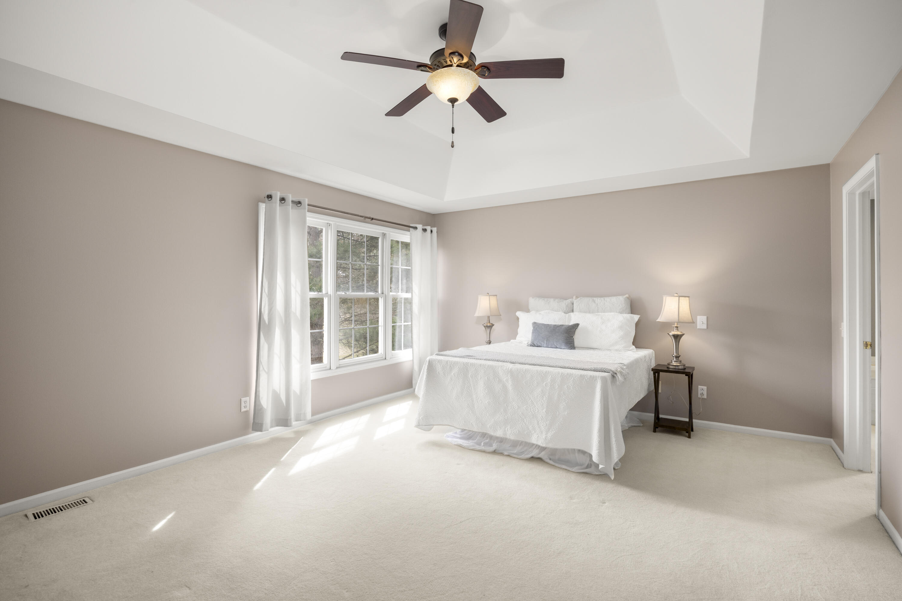 4949 Lexington Court Rochester, MI 48306 - Photo 23 of 37 6E6A5989