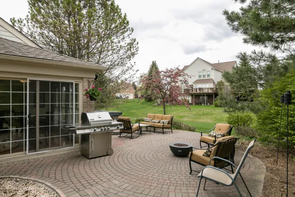 $670,000 | 4949 Lexington Court, Rochester, MI 48306