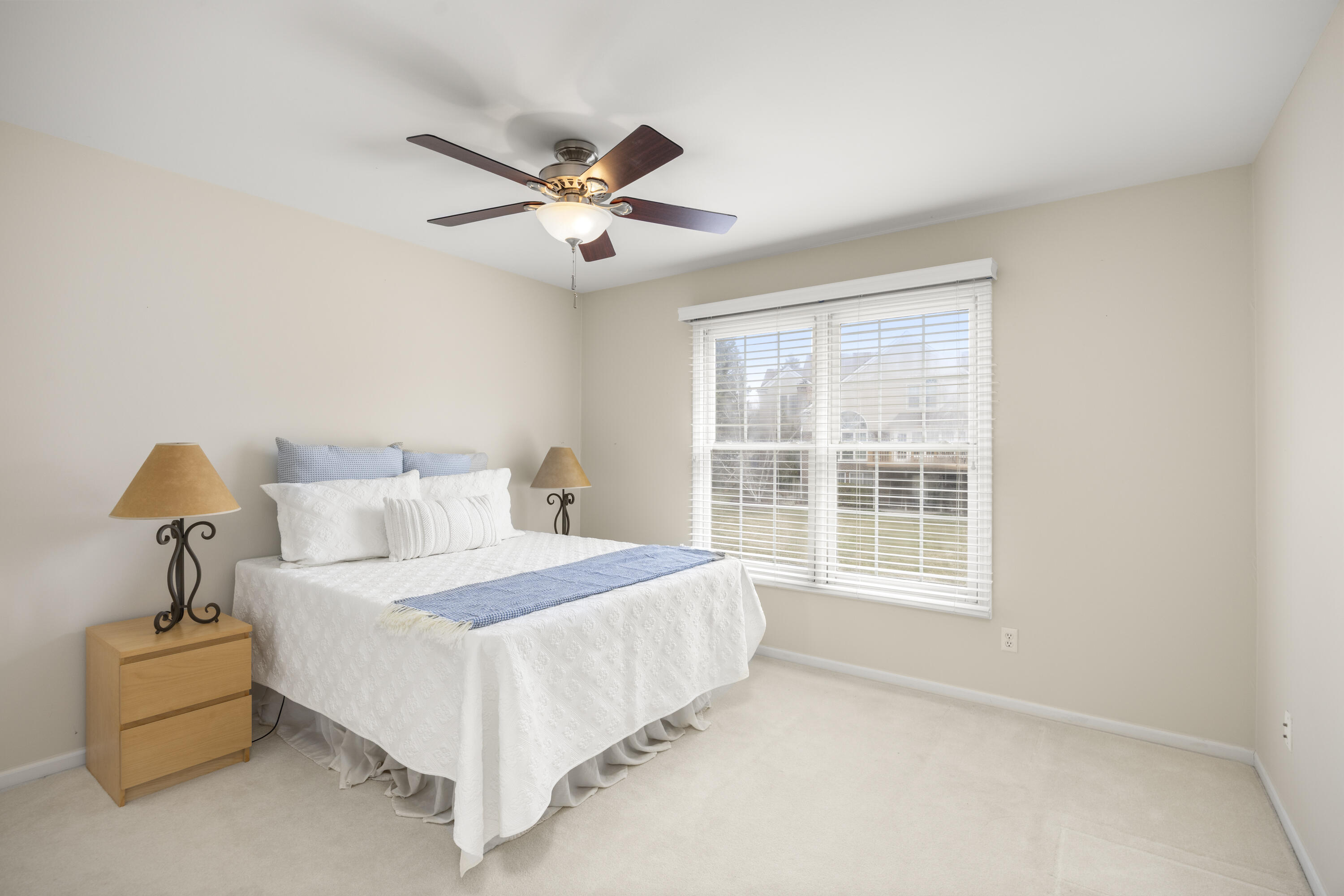 4949 Lexington Court Rochester, MI 48306 - Photo 28 of 37 6E6A6007