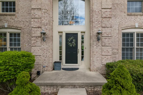 $670,000 | 4949 Lexington Court, Rochester, MI 48306