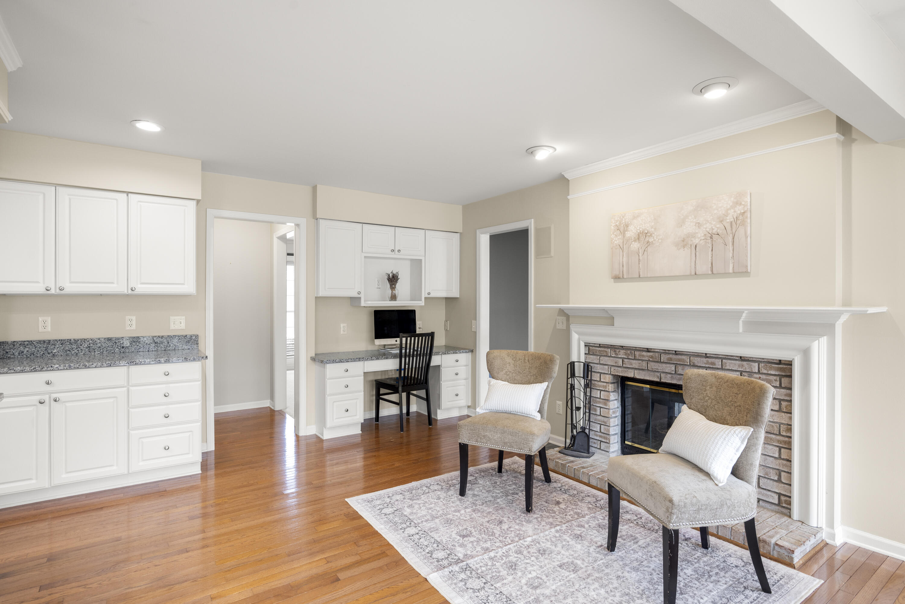 4949 Lexington Court Rochester, MI 48306 - Photo 36 of 37 6E6A5939