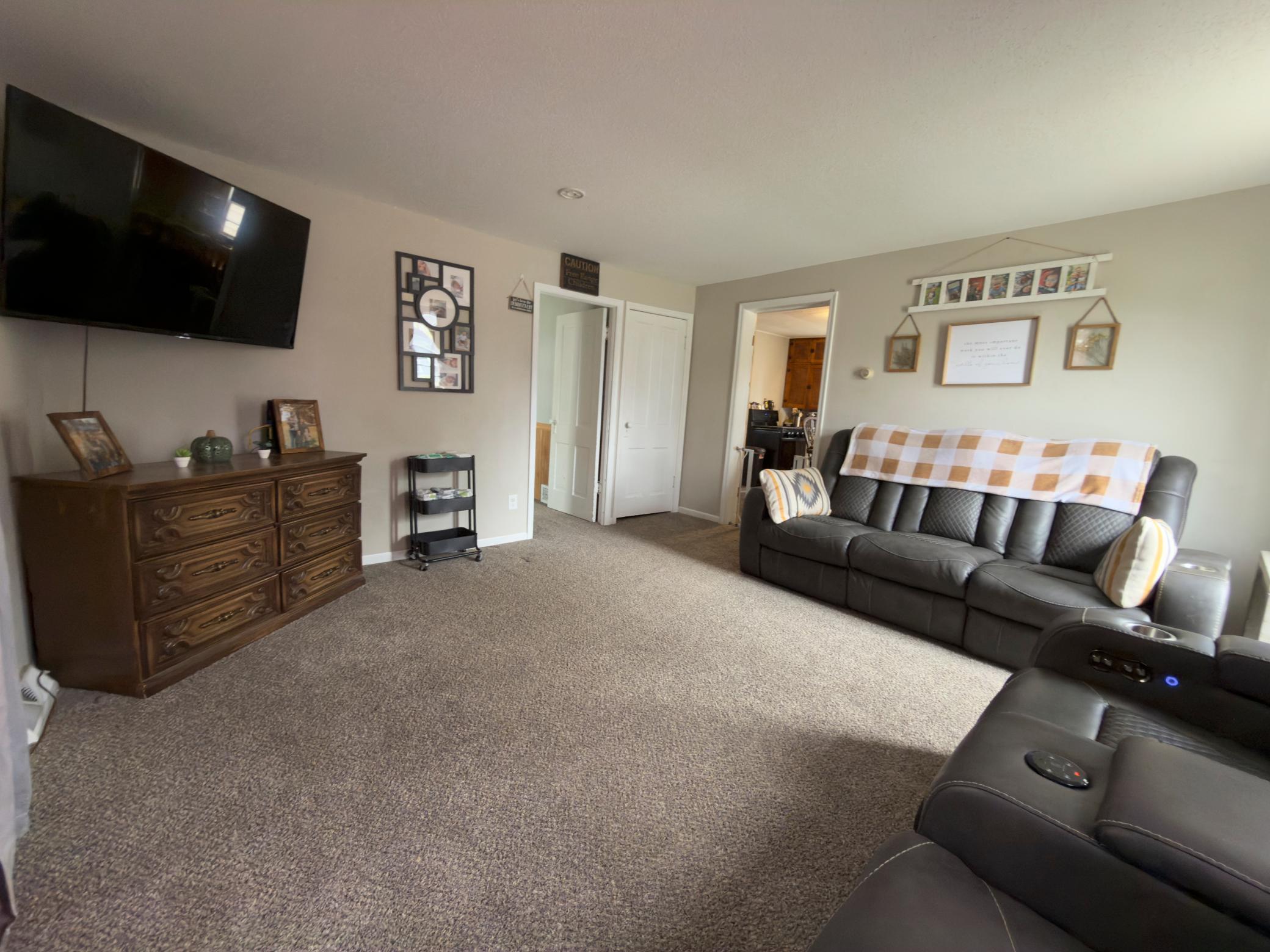 391 West Franklin Street Wells, MN 56097 - Photo 9 of 15