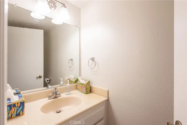 $4,300 | 49 Summerstone, Irvine, CA 92614