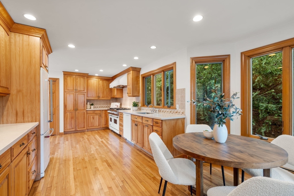 9 Tower Road Lexington, MA 02421 - Photo 8 of 25