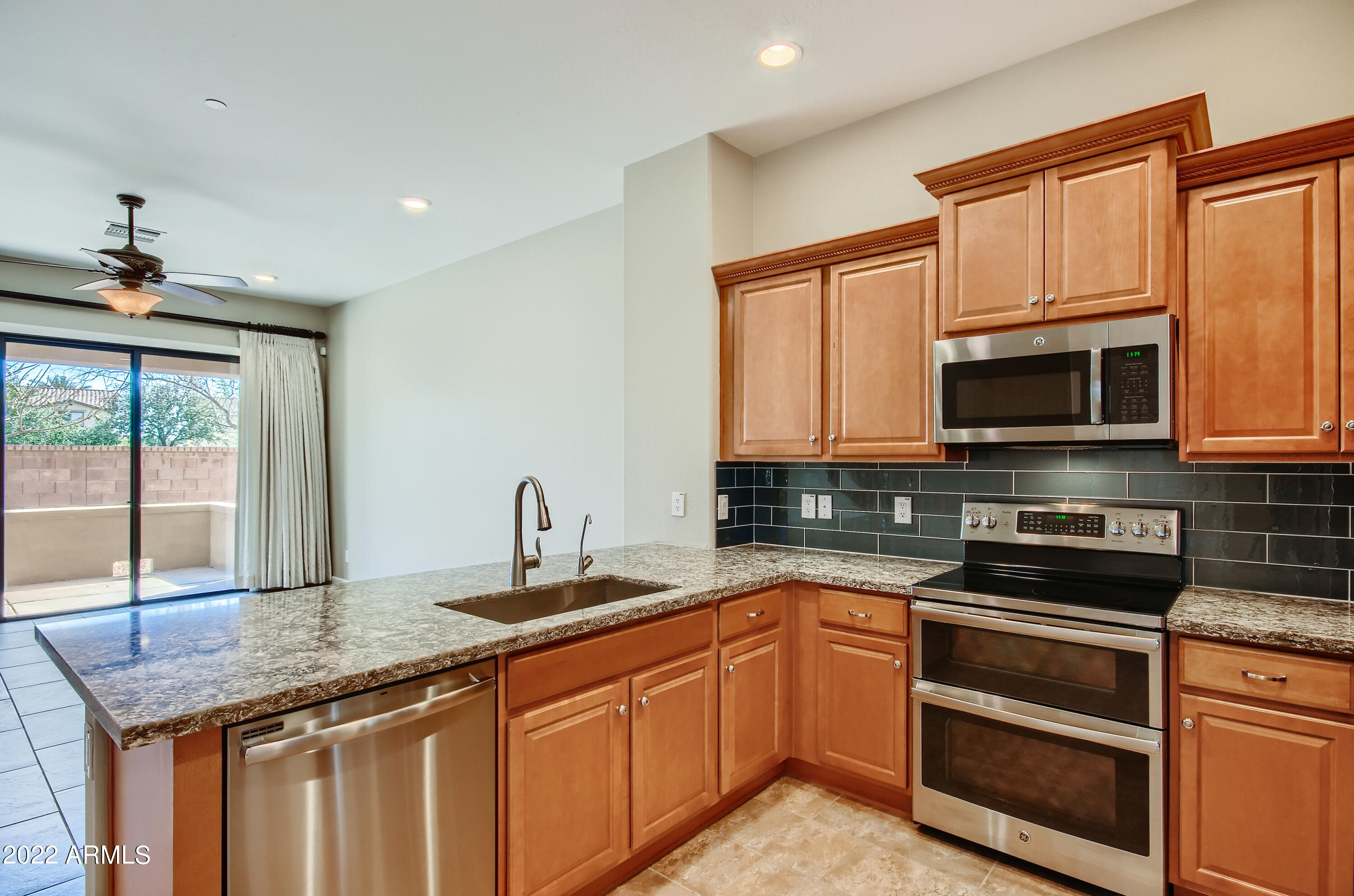 4777 South Fulton Ranch Boulevard, Unit 1027 Chandler, AZ 85248 - Photo 8 of 36 Kitchen