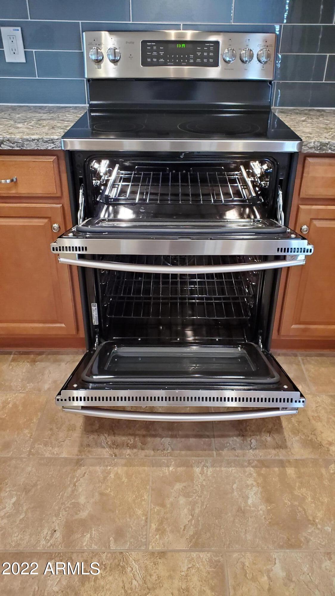 4777 South Fulton Ranch Boulevard, Unit 1027 Chandler, AZ 85248 - Photo 9 of 36 Great Stove