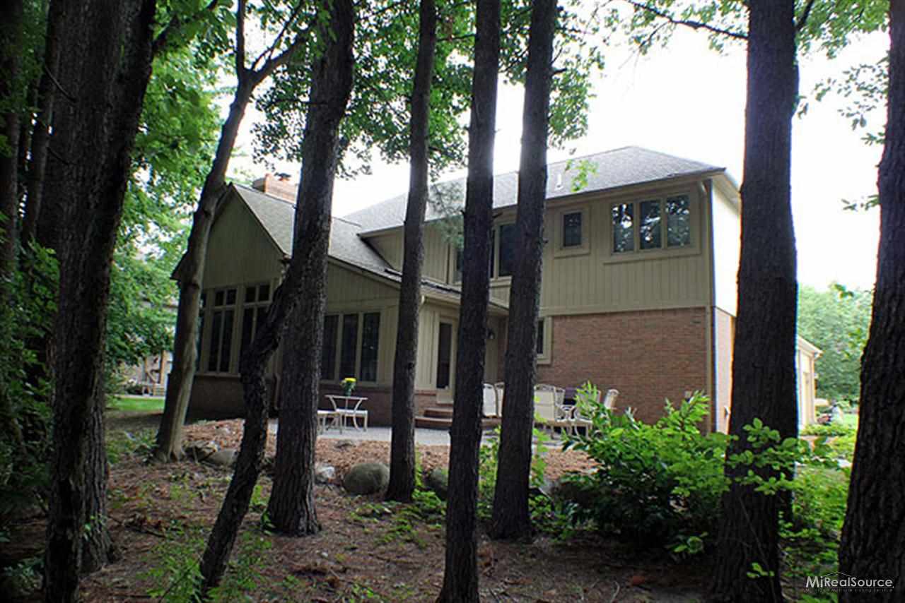 1142 Ridgeway Drive Rochester, MI 48307 - Photo 29 of 30 31178303-28.JPG