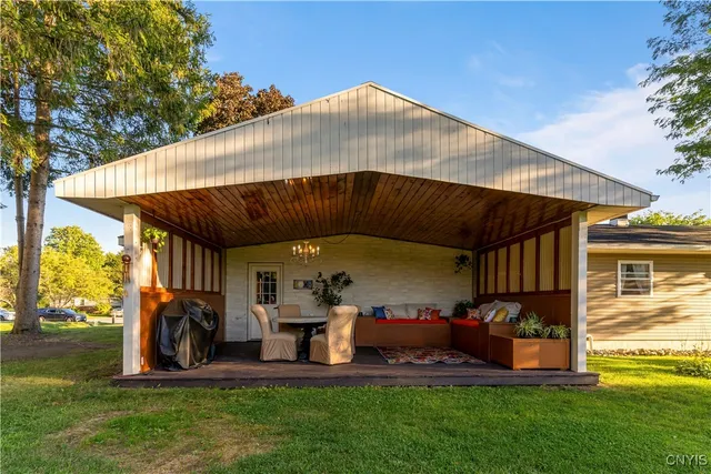 $290,000 | 21 Huyck Avenue, Fairfield, NY 13406