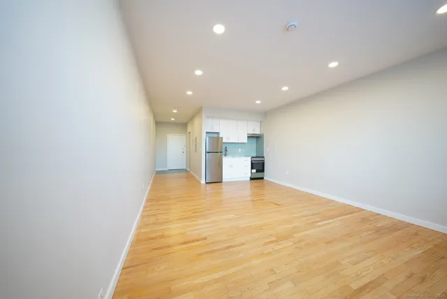 $1,950 | 94 Washington Street, Unit 3, Norwalk, CT 06854