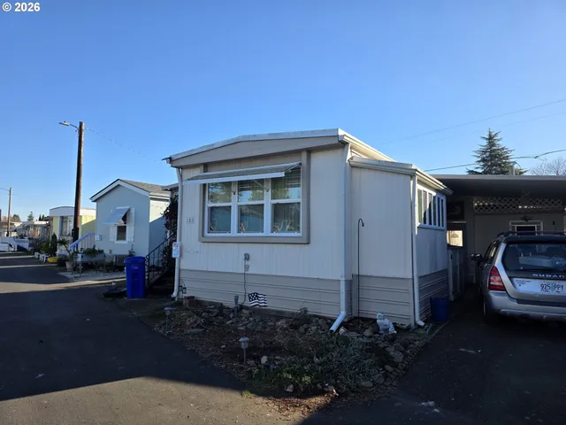 $75,900 | 19605 River Road, Unit 122, Gladstone, OR 97027