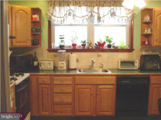 6331 Martins Mill Road Philadelphia, PA 19111 - Photo 3 of 3 Gallery Image 3