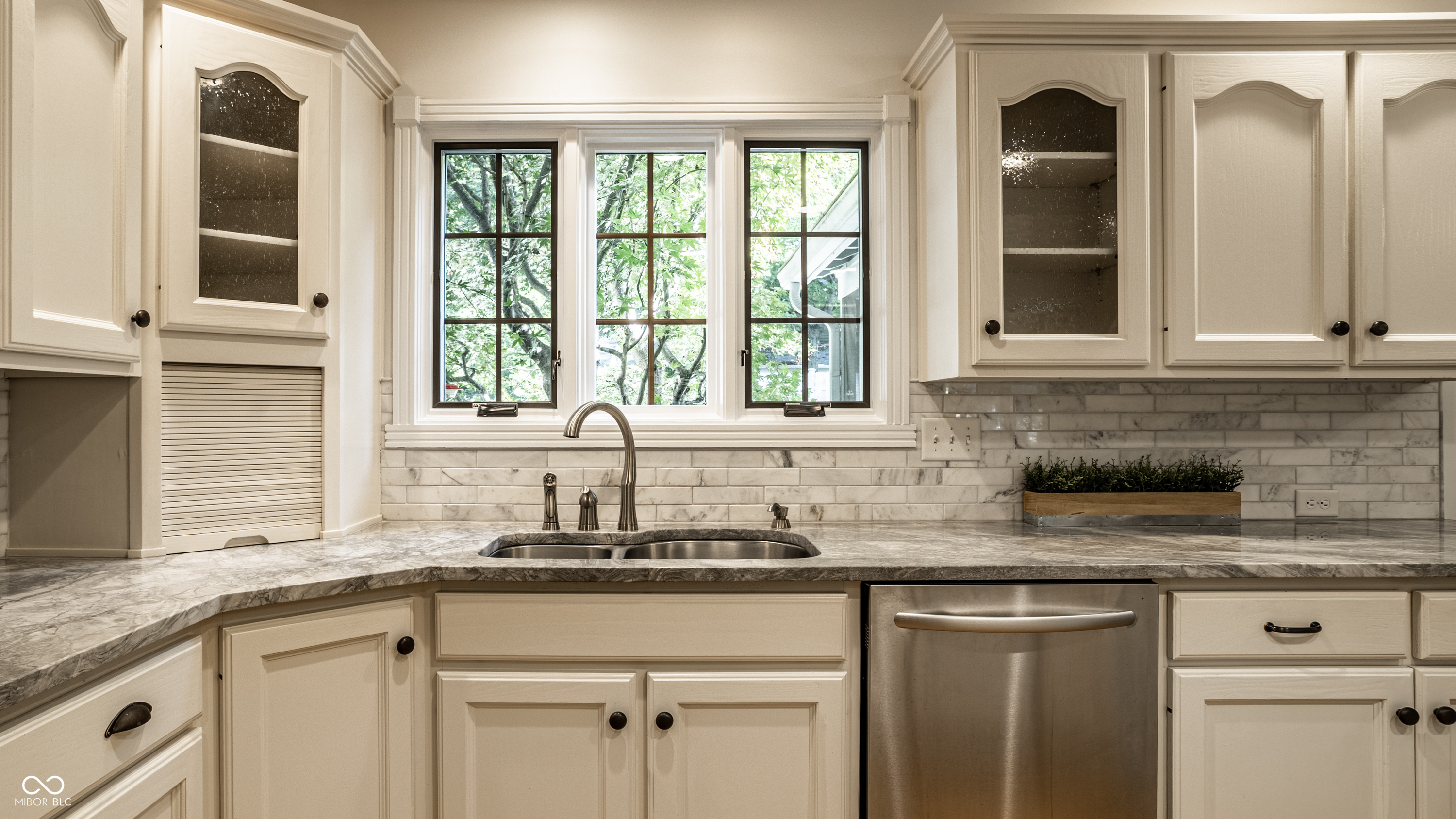 4966 Riley Mews Carmel, IN 46033 - Photo 20 of 59 Gallery Image 20