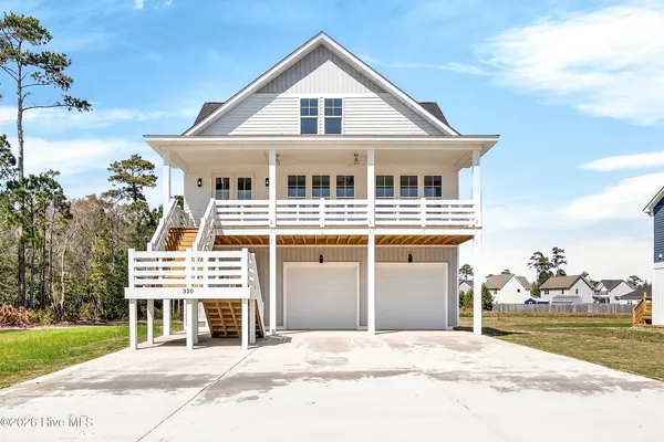 $620,000 | 320 Landon Lane, Sneads Ferry, NC 28460