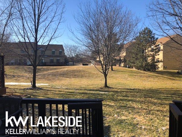 2152 Rochelle Park Drive, Unit #102 / BUILDING R Rochester Hills, MI 48309 - Photo 12 of 31