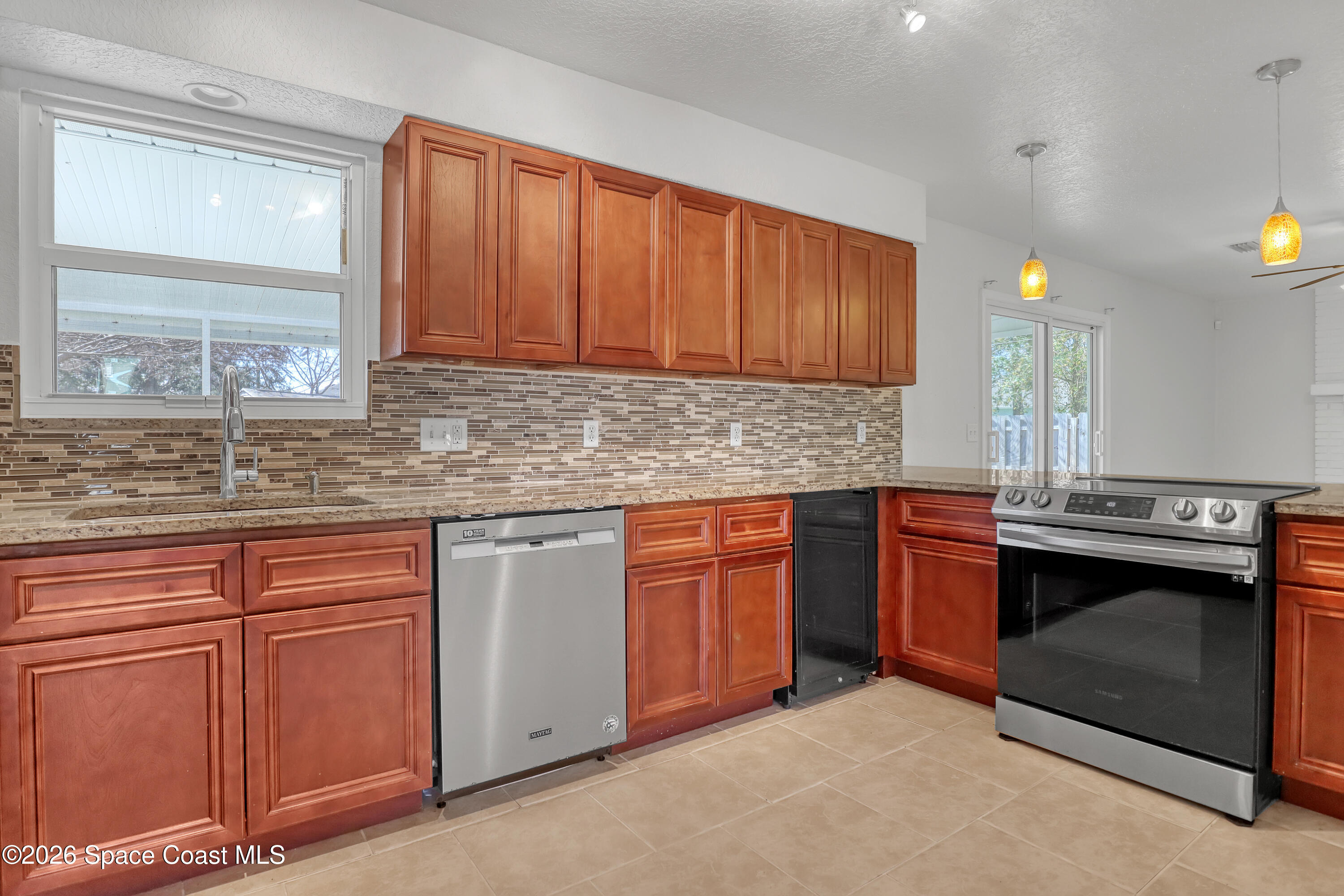 1074 Castile Road Southeast Palm Bay, FL 32909 - Photo 18 of 36 1074 Castile (18)