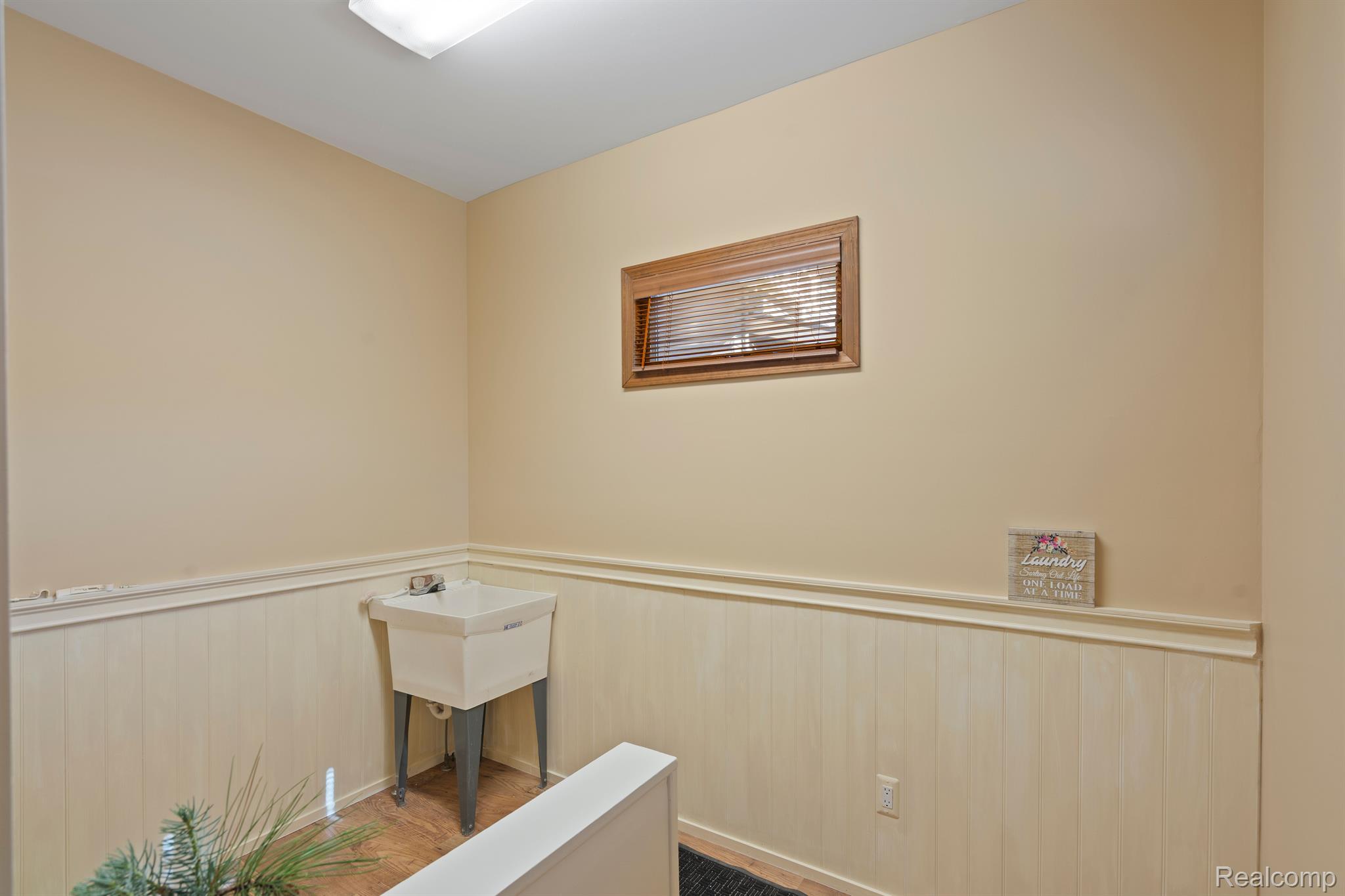 403 Taylor Avenue Rochester, MI 48307 - Photo 29 of 34 Gallery Image 29