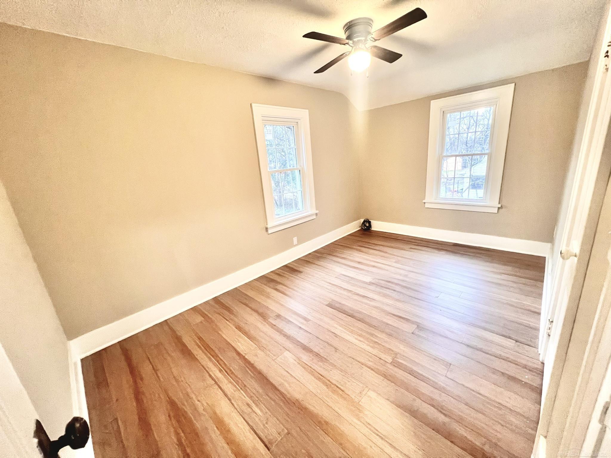 2303 Fairfield Road Portage, MI 49002 - Photo 21 of 32 50131129-b55adadb-a939-4840-892a-880acbe987d8.JPG