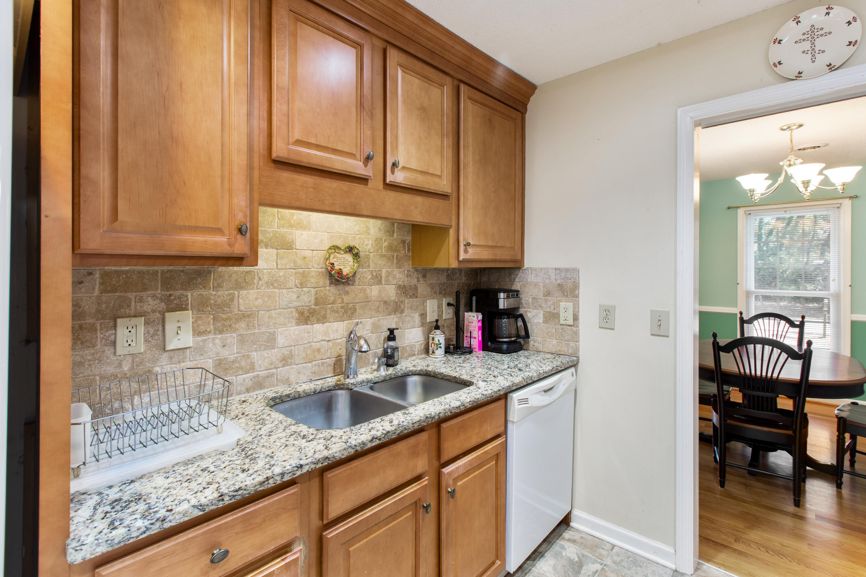 758 Larkwood Road Charleston, SC 29412 - Photo 8 of 43 758 Larkwood Rd_Brett Martin Photography