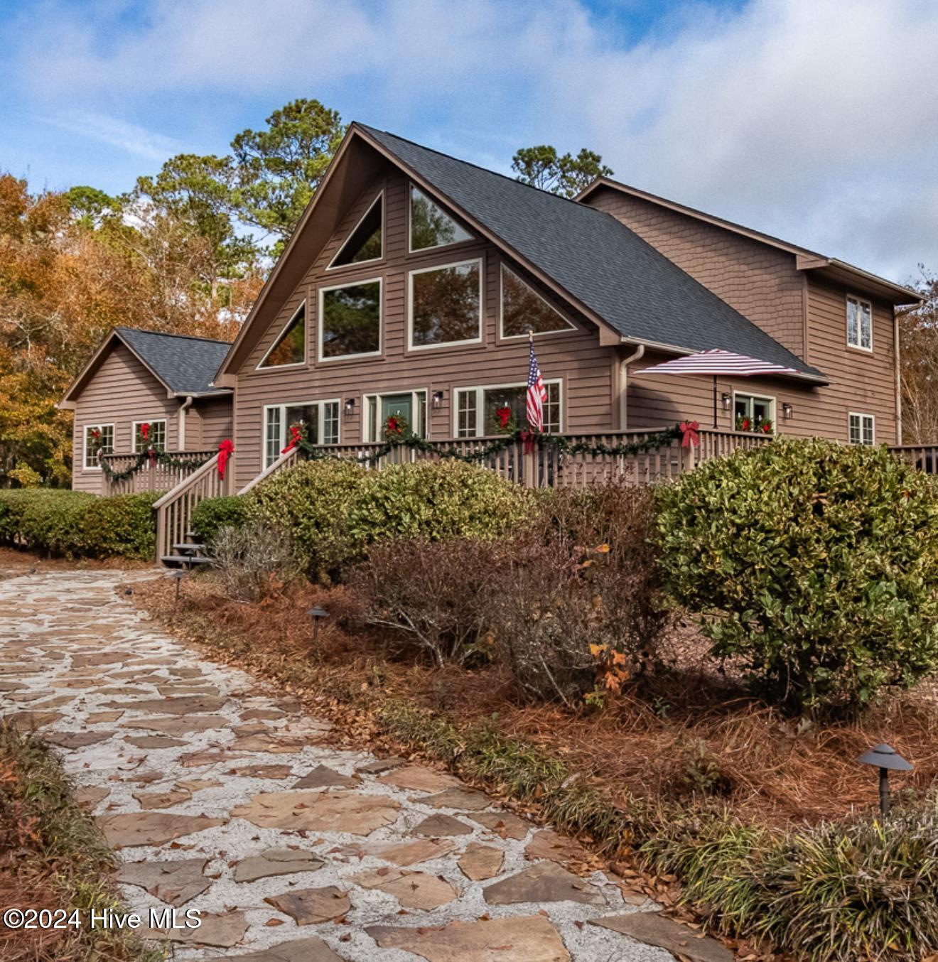 316 Kemper Road Hampstead, NC 28443 - Photo 2 of 55 316 front