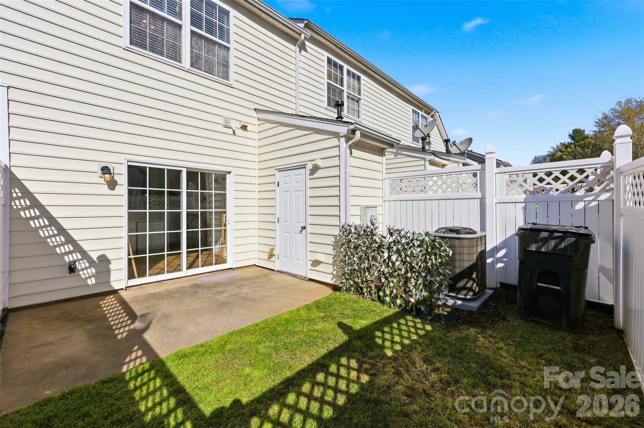727 Shellstone Place Fort Mill, SC 29708 - Photo 23 of 31 a view of a backyard with sitting area